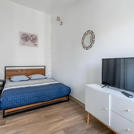 Grand Studio Dans Le Centre - 3e Etage דירה לה סיין סור-מר